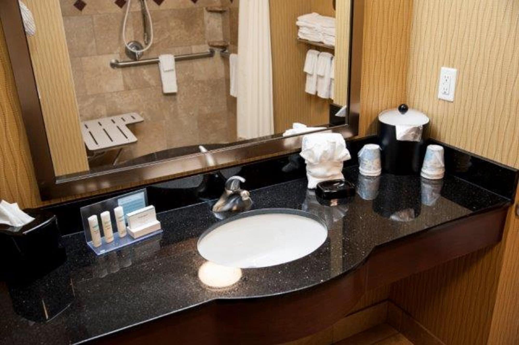 Hampton Inn & Suites Watertown Zewnętrze zdjęcie