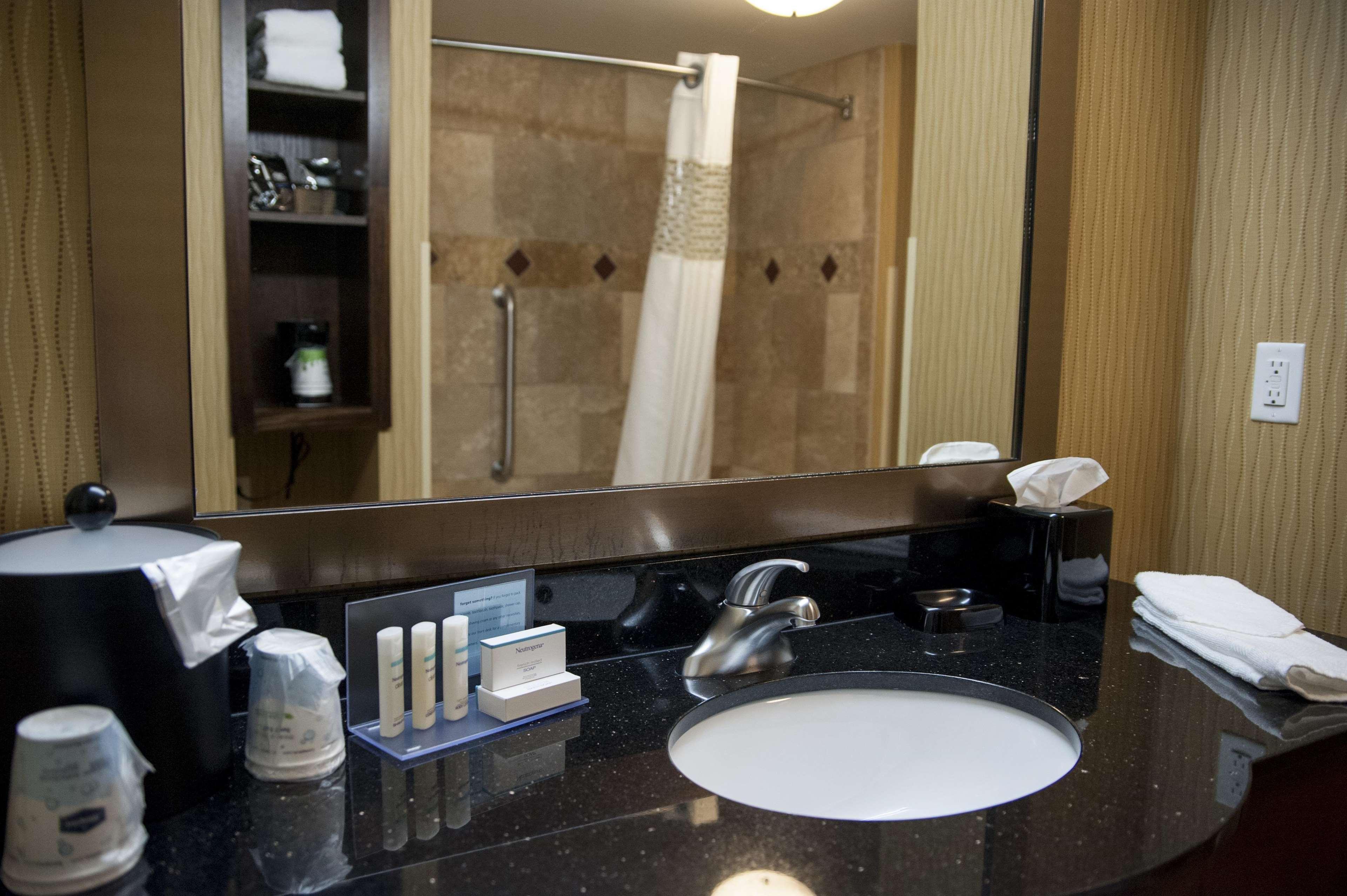 Hampton Inn & Suites Watertown Zewnętrze zdjęcie