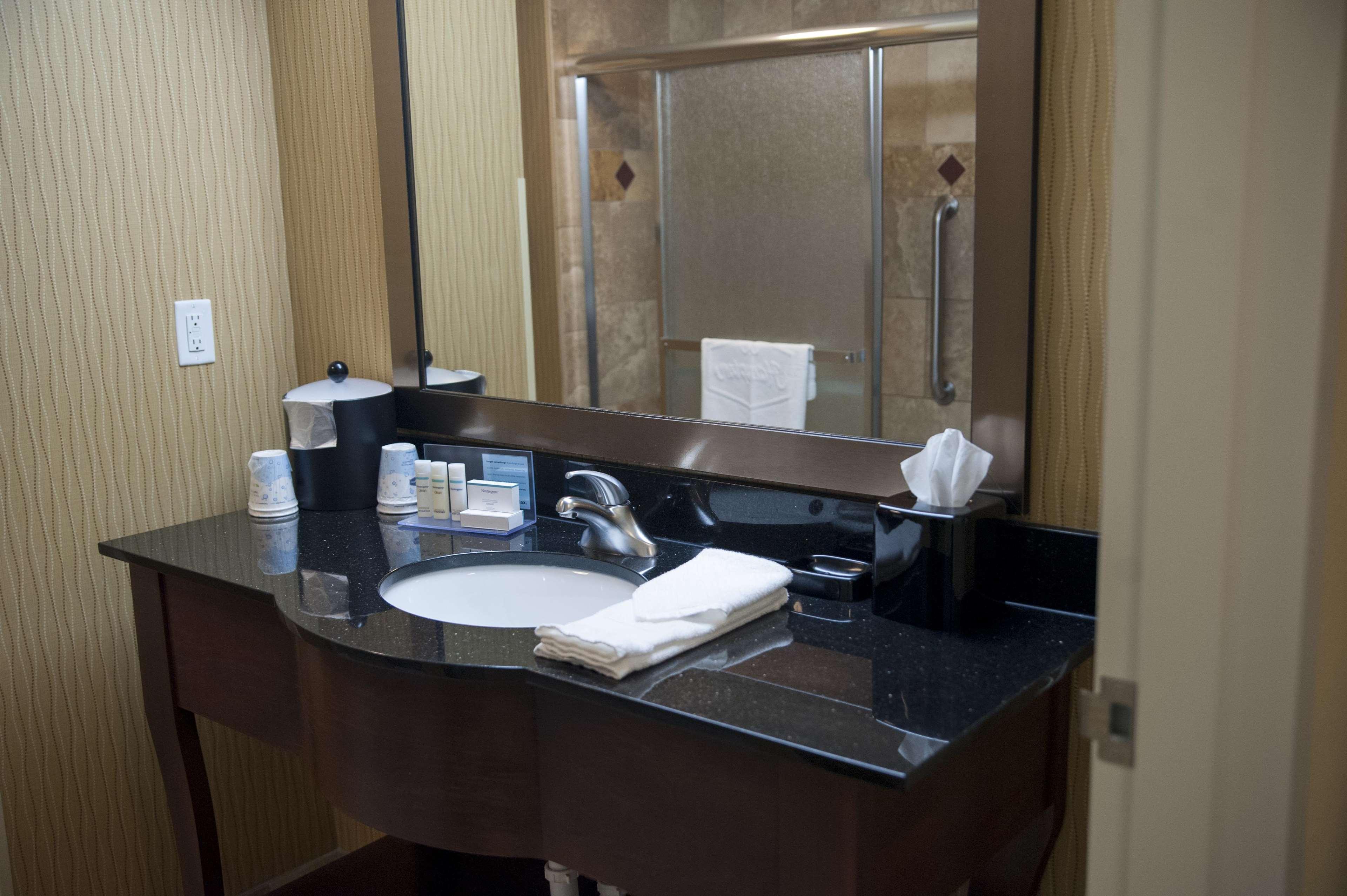 Hampton Inn & Suites Watertown Zewnętrze zdjęcie