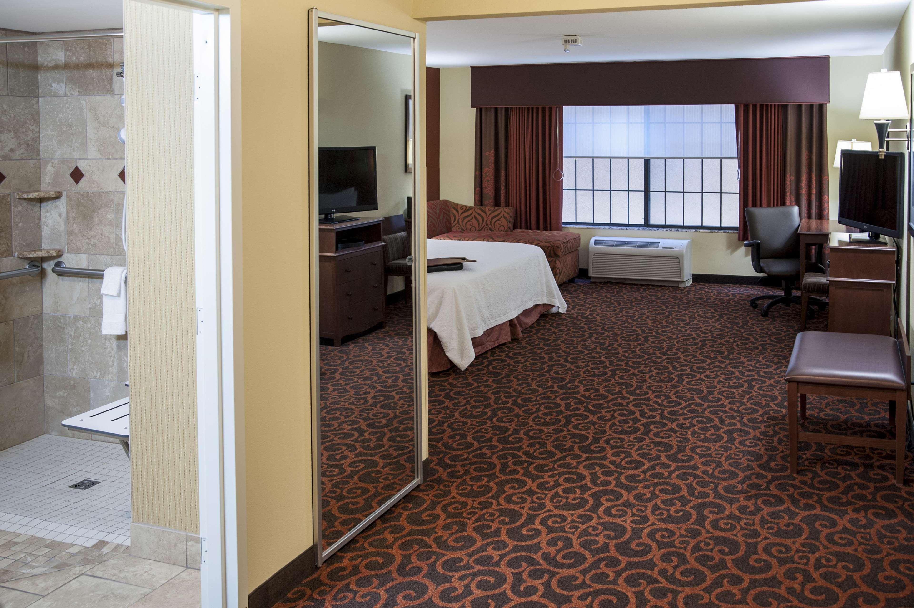 Hampton Inn & Suites Watertown Zewnętrze zdjęcie