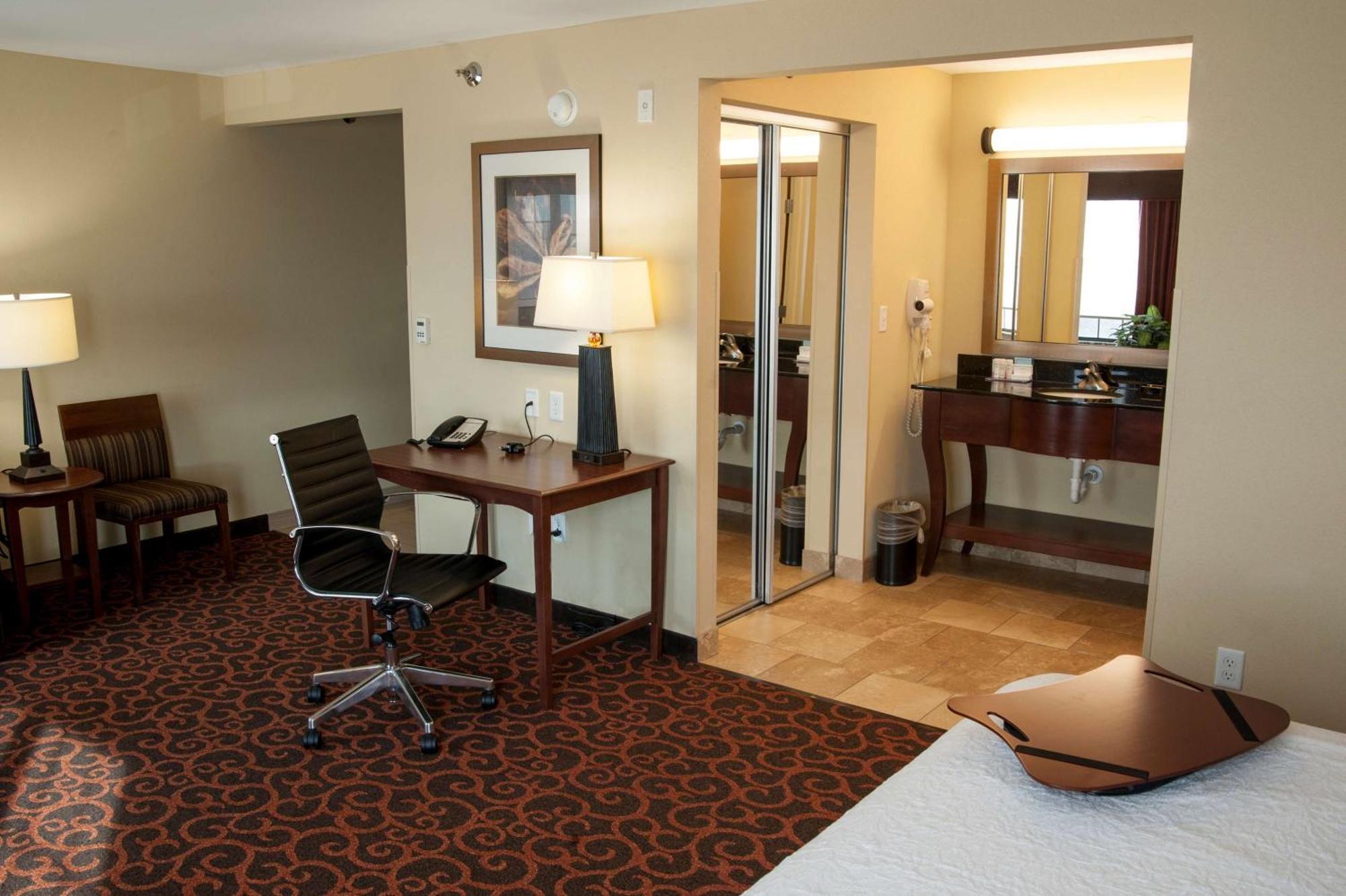 Hampton Inn & Suites Watertown Zewnętrze zdjęcie