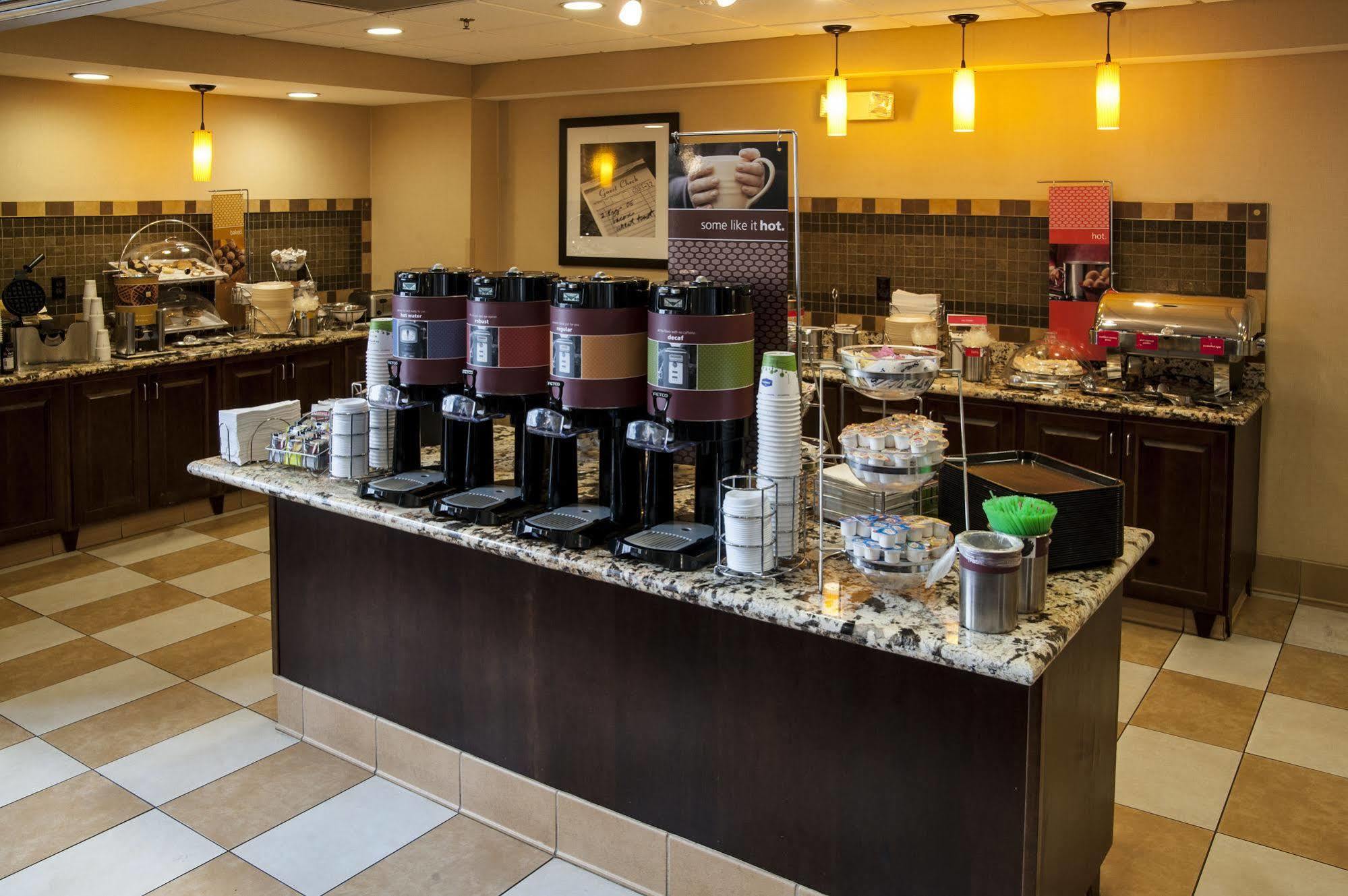 Hampton Inn & Suites Watertown Zewnętrze zdjęcie
